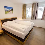 Summer & Winter Fun By In One Incl Summer Card Apartment
